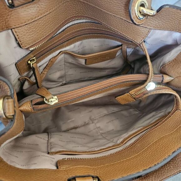 Michael Kors Acorn camel brown soft leather Anabelle crossbody hand bag - Picture 7 of 8